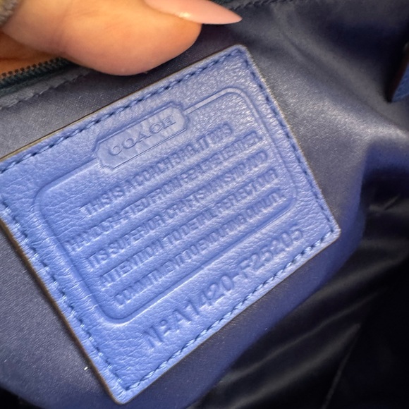 Classic Leather Tote Bag - Cobalt Blue - Picture 9 of 10